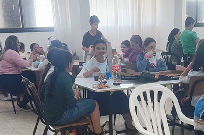 Luncheon for Single Moms & Kids
