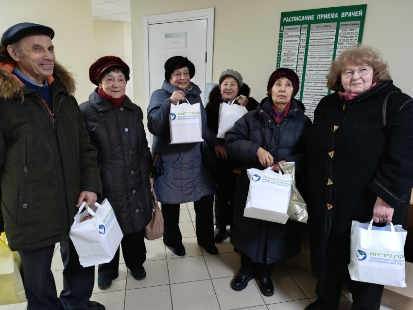Passover for the elderly in Russia